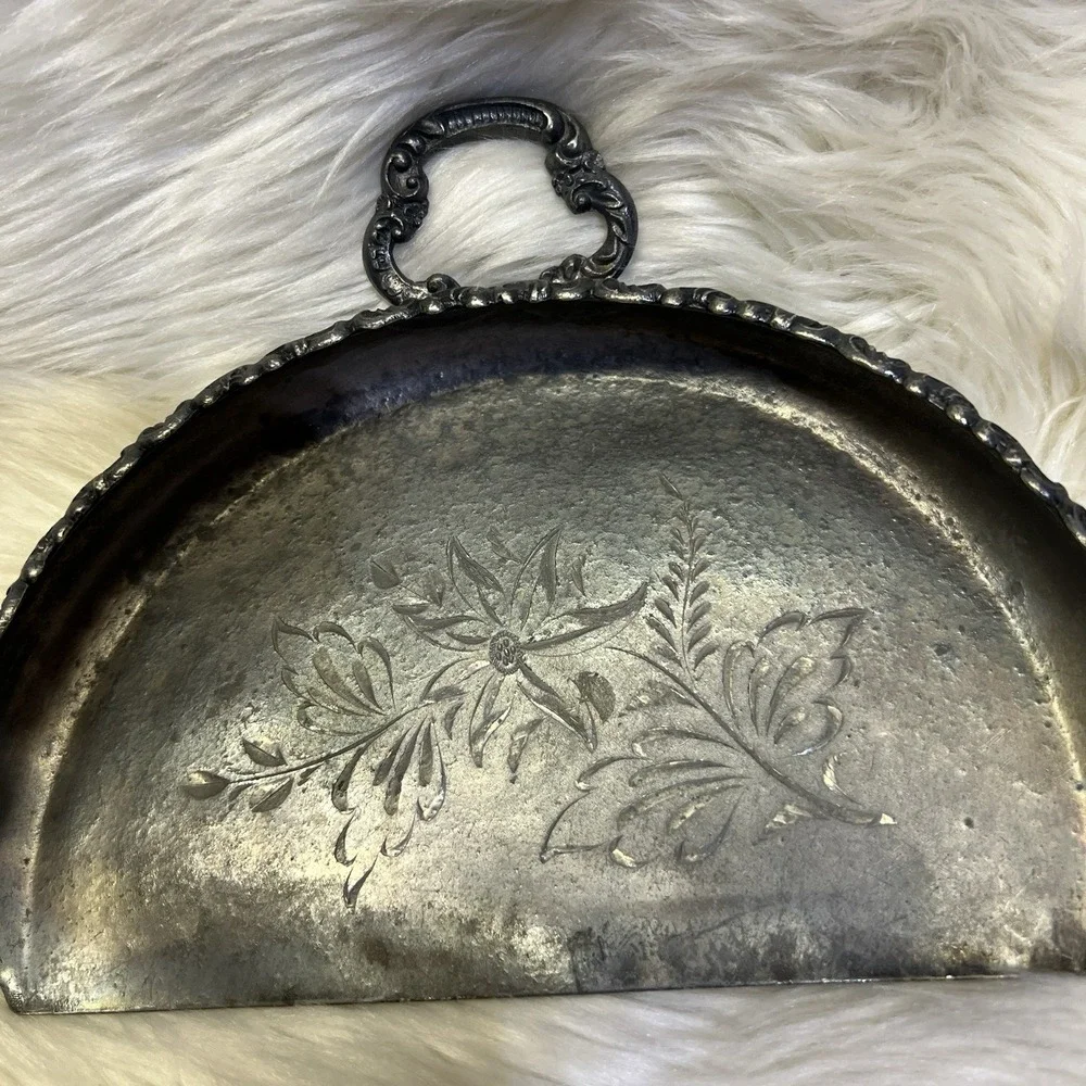 New England Table Crumb Tray‎ Quadruple Plate Silent Butler Metal Floral Design